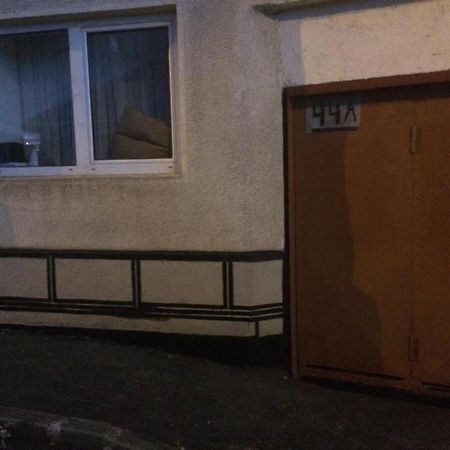 Casa Cu Curte Hotel Брашов Екстериор снимка